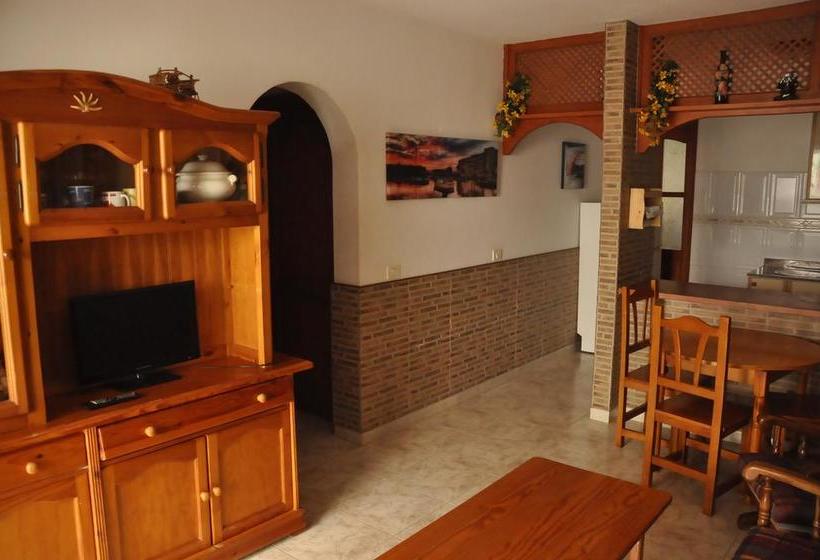 Red Star Surf Hostel