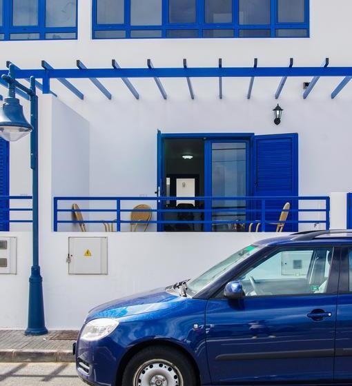 Red Star Surf Hostel