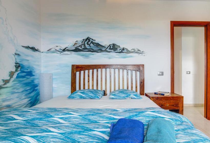 Red Star Surf Hostel