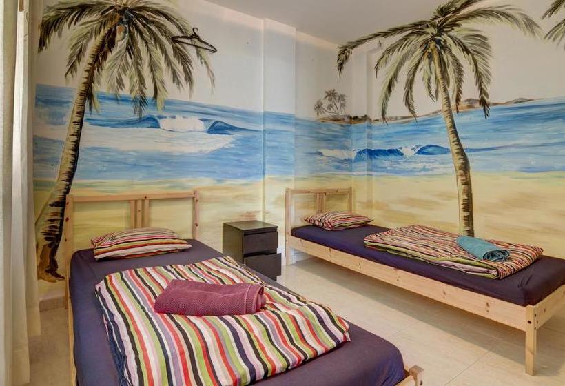 Red Star Surf Hostel