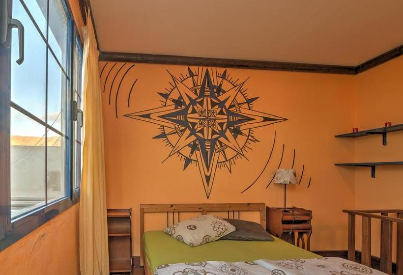 Red Star Surf Hostel