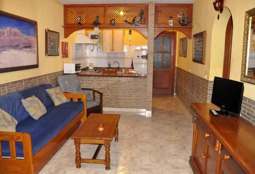 Red Star Surf Hostel