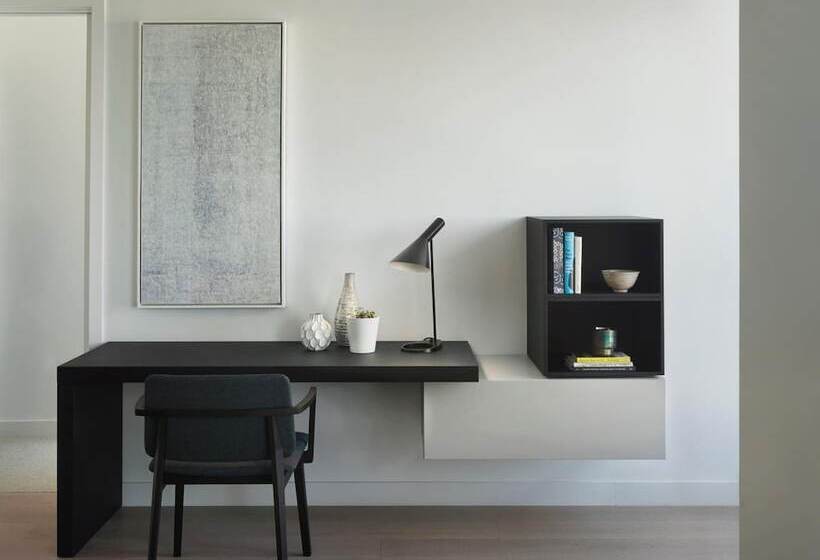 هتل Aka University City