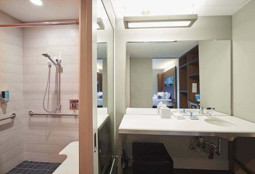 호텔 Aloft Cleveland Airport