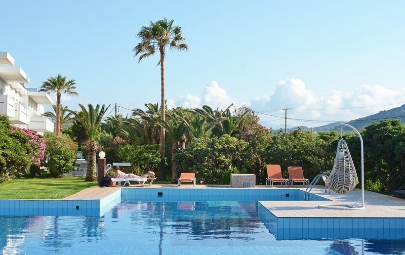 فندق Arion Beach