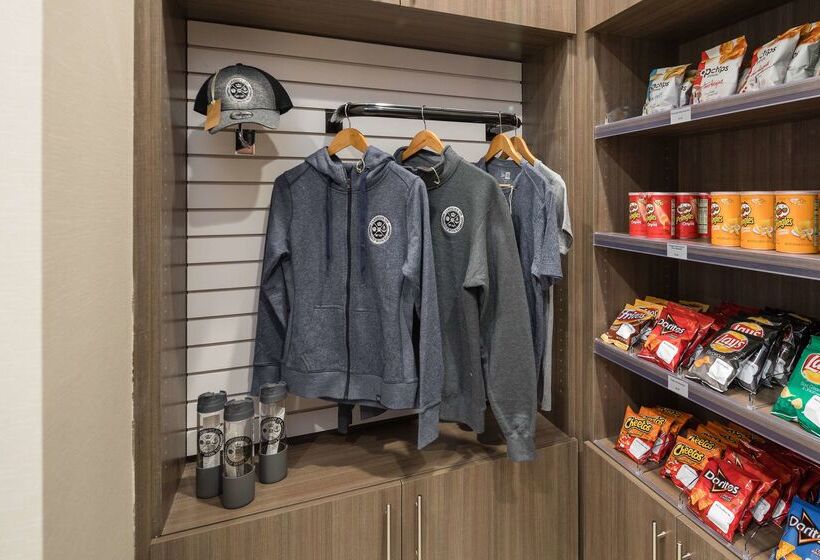 Aristocrat Hotel, Bw Signature Collection