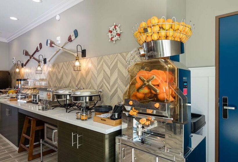 Aristocrat Hotel, Bw Signature Collection