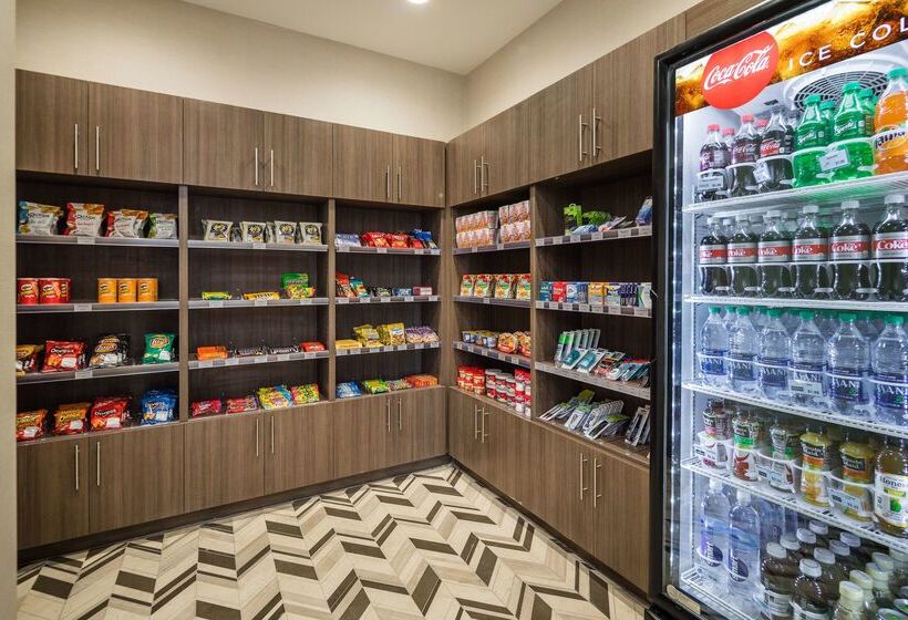 Aristocrat Hotel, Bw Signature Collection