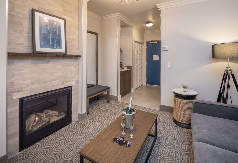 Aristocrat Hotel, Bw Signature Collection