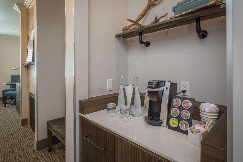 Aristocrat Hotel, Bw Signature Collection