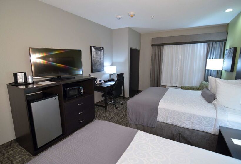 Отель Best Western Plus Bay City Inn & Suites