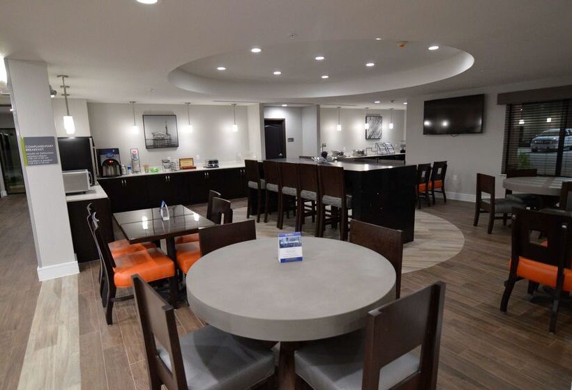 בית מלון כפרי Best Western Plus Bay City Inn & Suites