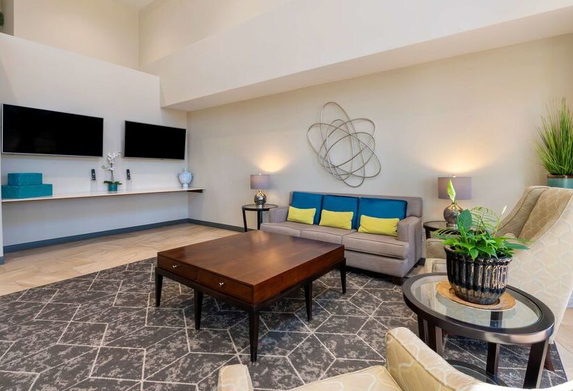 Best Western Plus Centralia Hotel & Suites