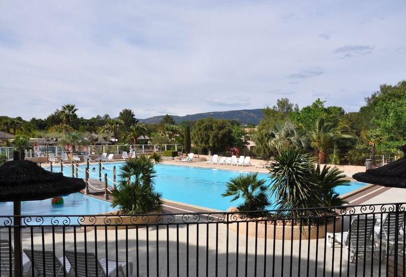 호텔 3 Bedroom Chalets Camping Leï Suves   Joycasa