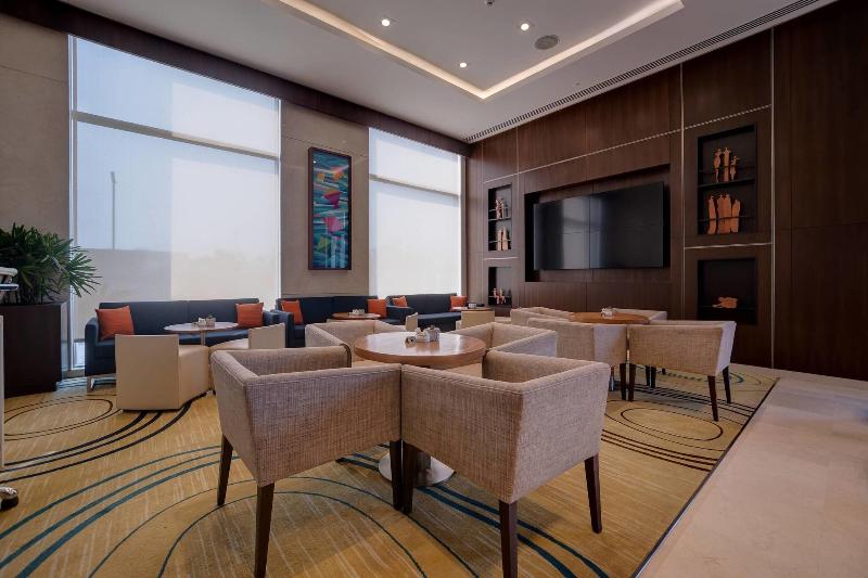 호텔 Courtyard By Marriott Surat