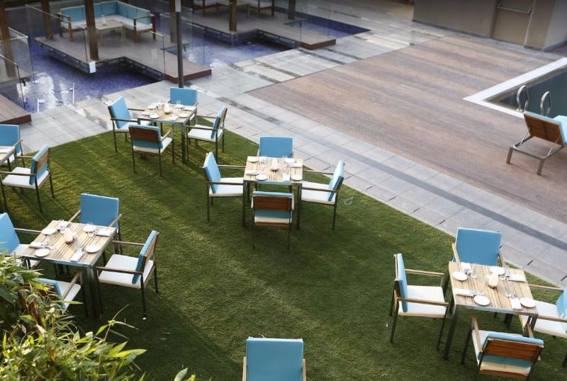 호텔 Courtyard By Marriott Surat