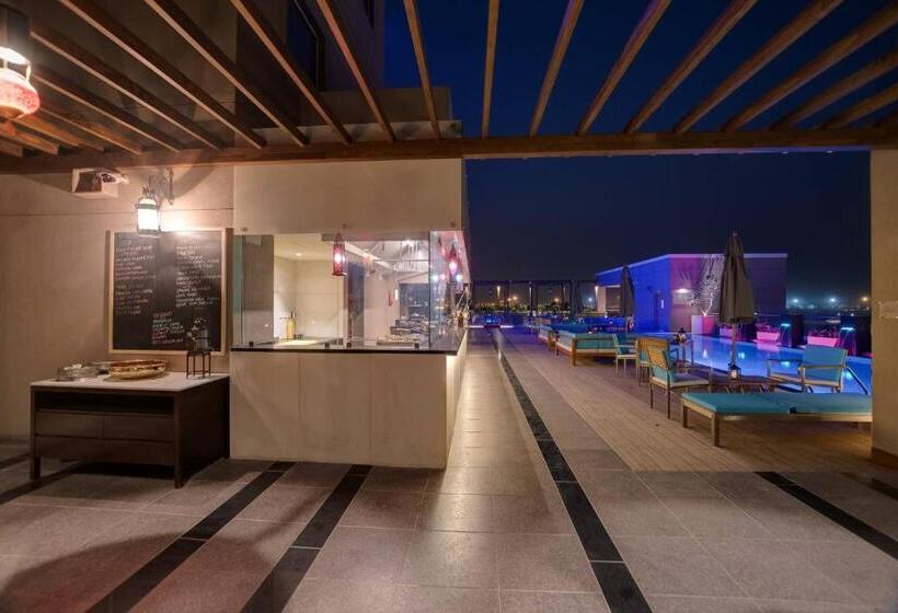 호텔 Courtyard By Marriott Surat