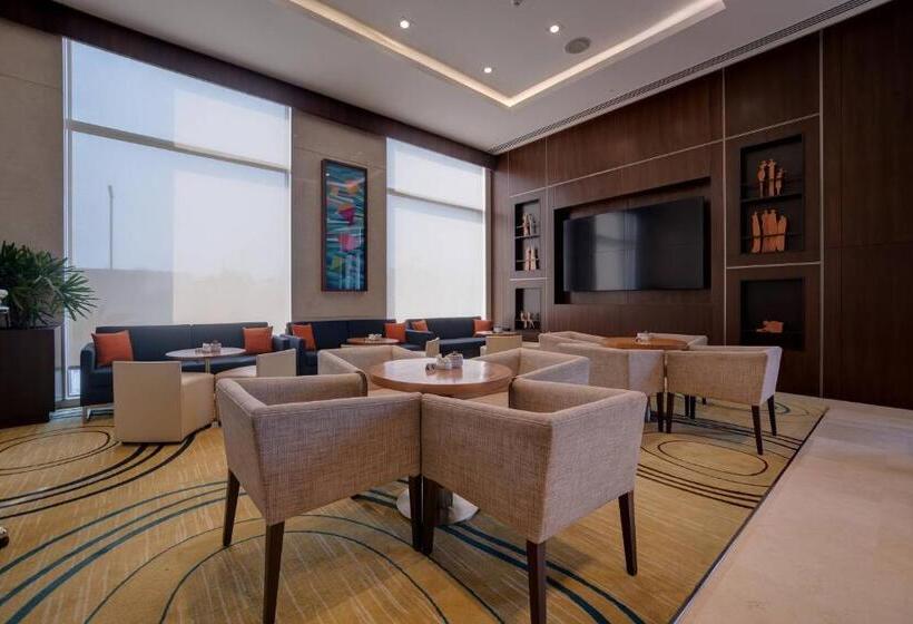 호텔 Courtyard By Marriott Surat