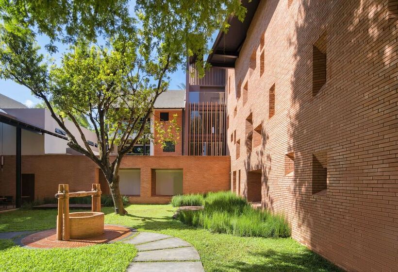 فندق Cross Chiang Mai Riverside   Formerly X2 Chiang Mai Riverside