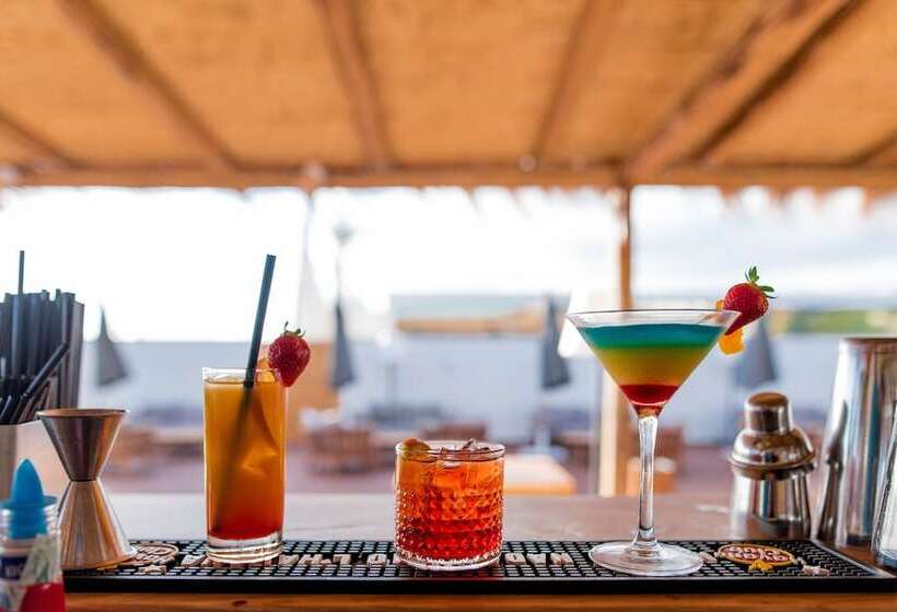 酒店 Cumeja Beach Club &