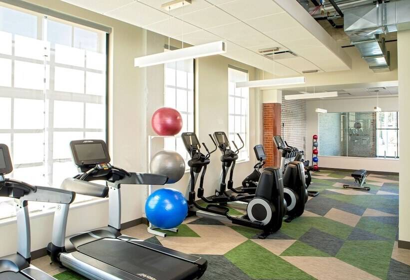 Отель Element Moline