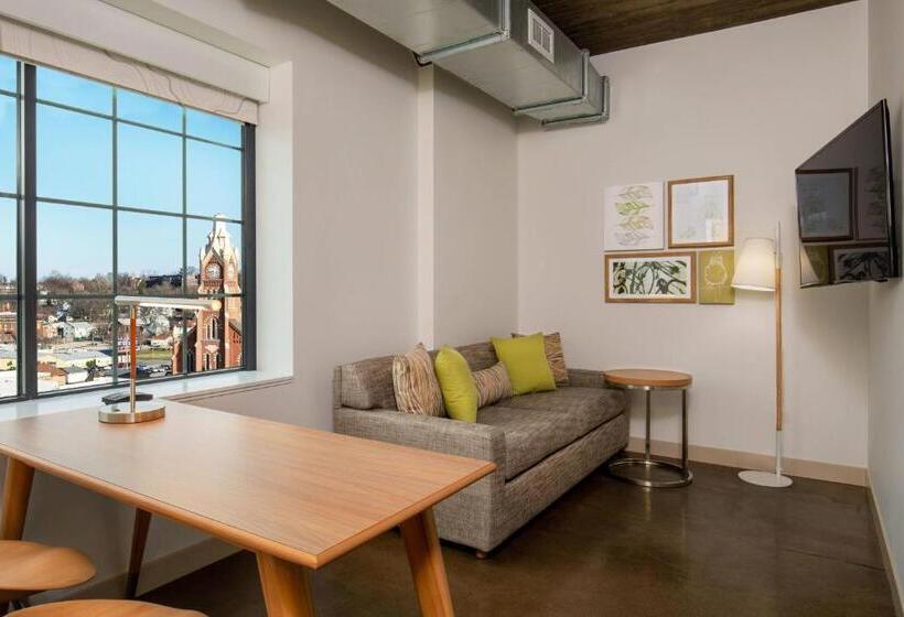 هتل Element Moline