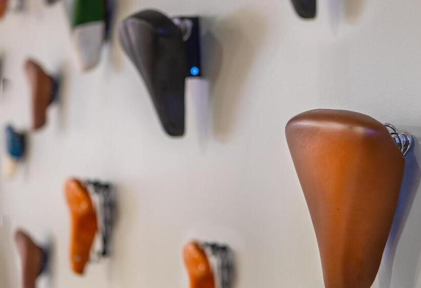 Отель Element Moline