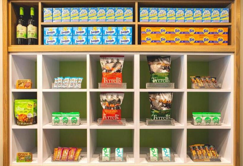 Отель Element Moline