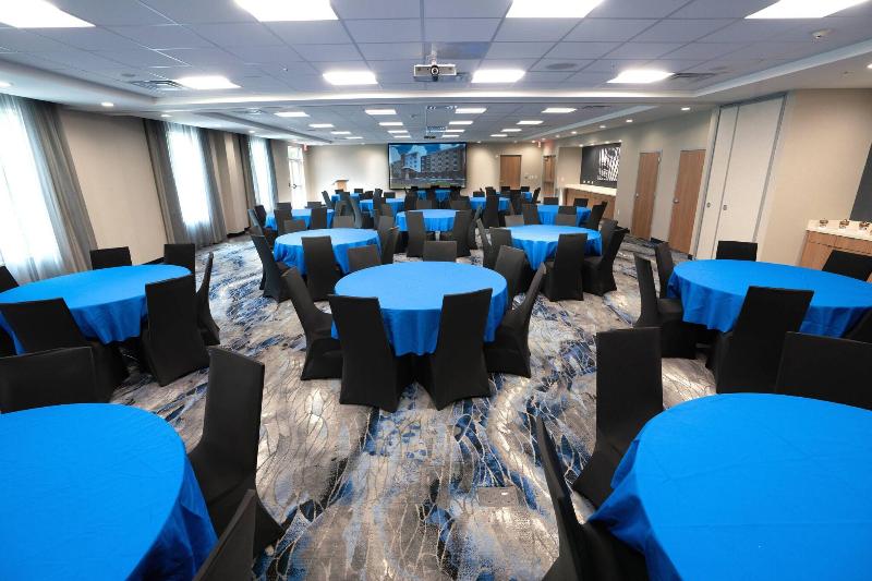 فندق Fairfield Inn & Suites By Marriott Gainesville I 75