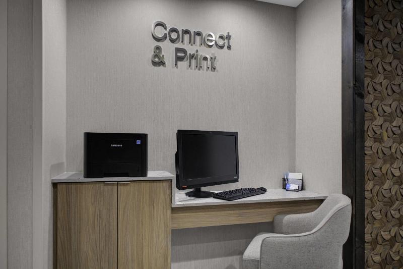 فندق Fairfield Inn & Suites By Marriott Roanoke Salem