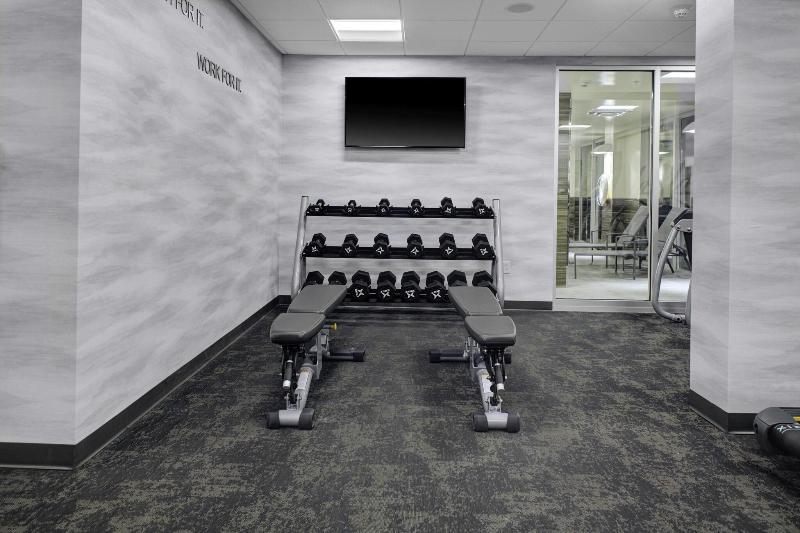 فندق Fairfield Inn & Suites By Marriott Roanoke Salem