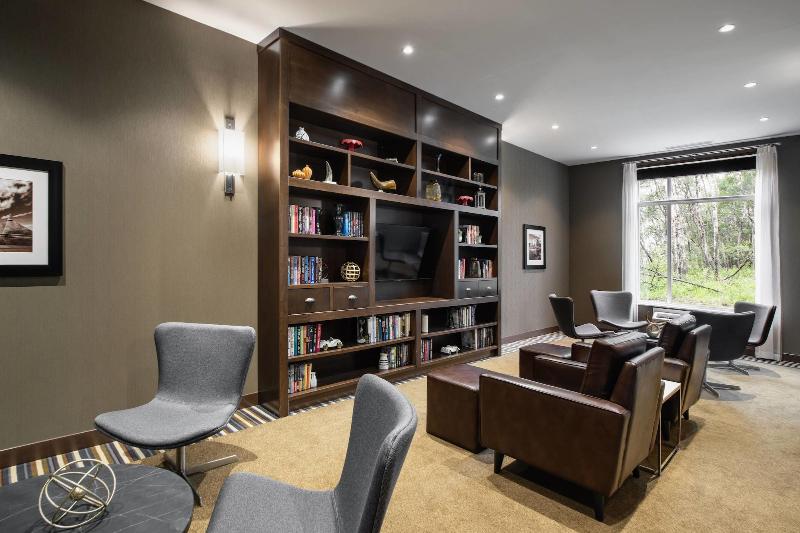 فندق Four Points By Sheraton Grande Prairie