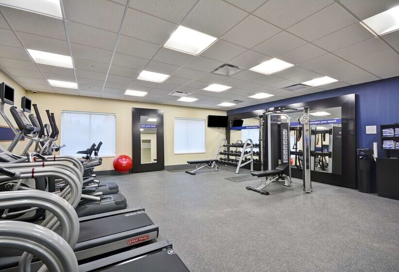 בית מלון כפרי Hampton Inn Livonia Detroit