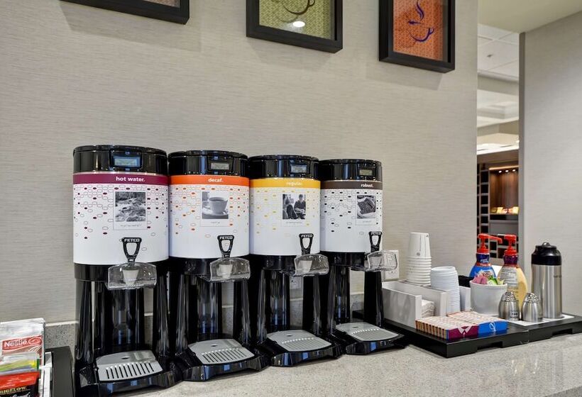 בית מלון כפרי Hampton Inn Livonia Detroit