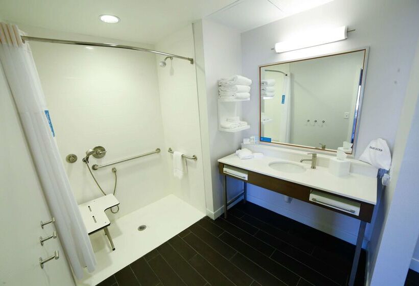 酒店 Hampton Inn & Suites Forest City