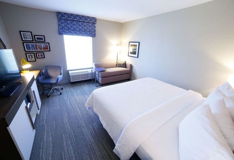 酒店 Hampton Inn & Suites Forest City