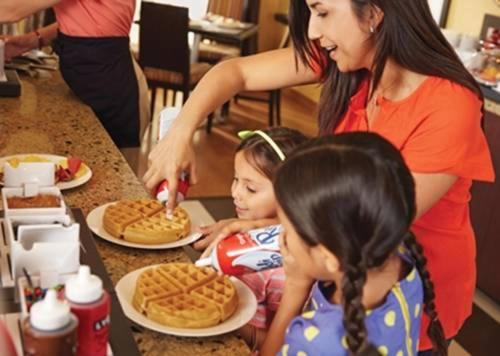 فندق Hampton Inn & Suites Menomonie Uw Stout