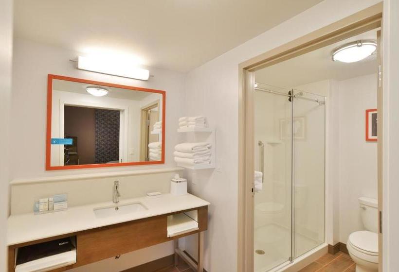 فندق Hampton Inn & Suites Menomonie Uw Stout