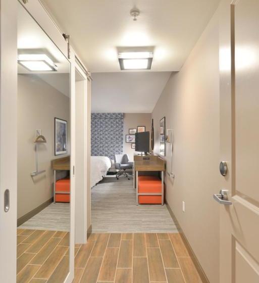 فندق Hampton Inn & Suites Menomonie Uw Stout