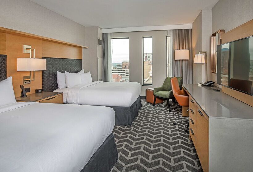 호텔 Hilton Des Moines Downtown