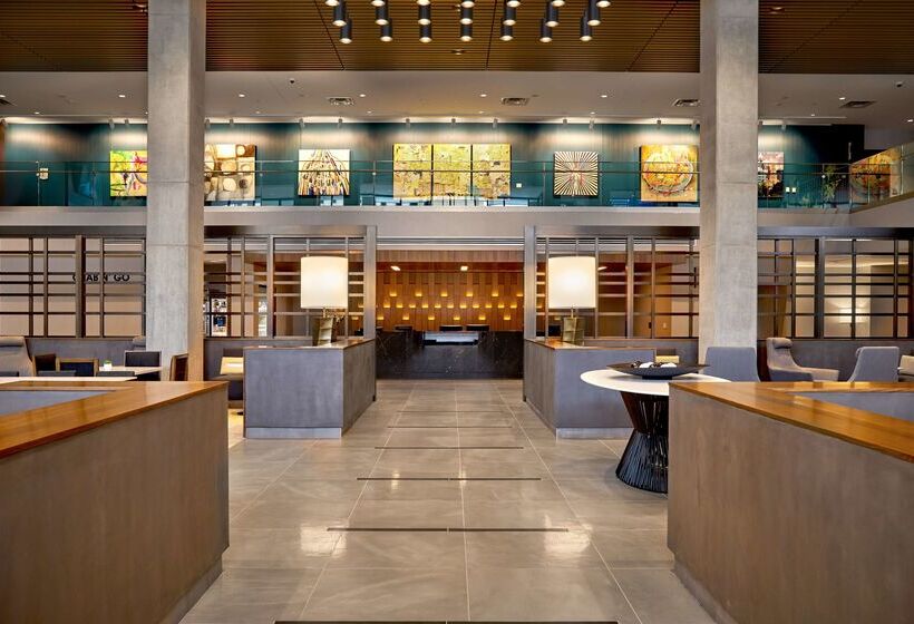 هتل Hilton Des Moines Downtown