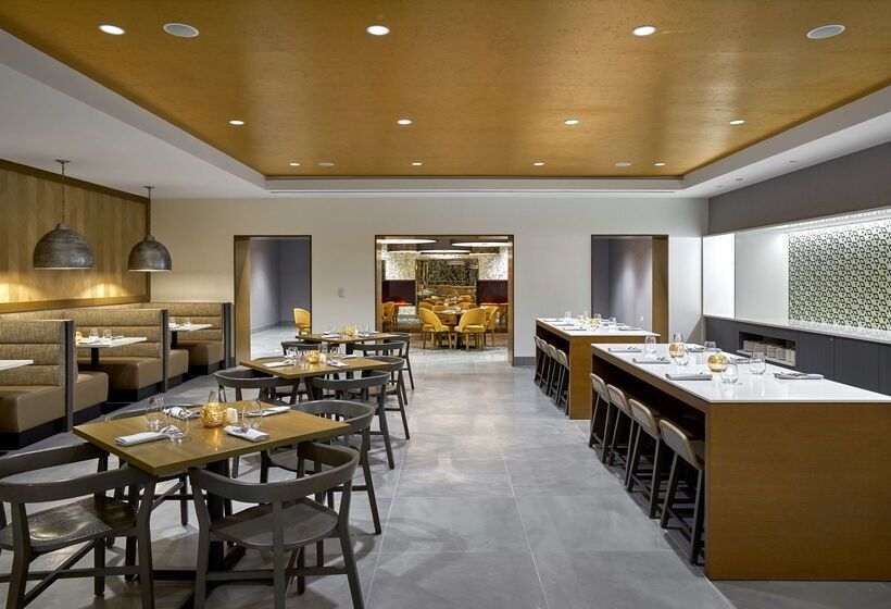 호텔 Hilton Des Moines Downtown