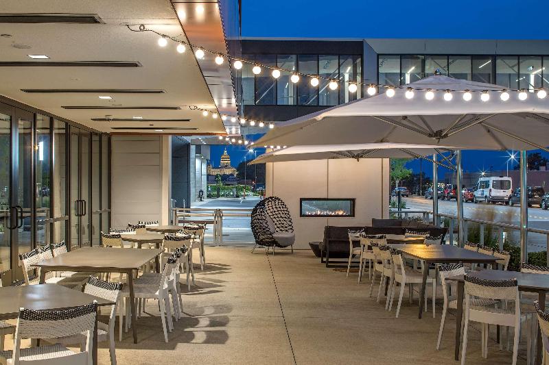 호텔 Hilton Des Moines Downtown