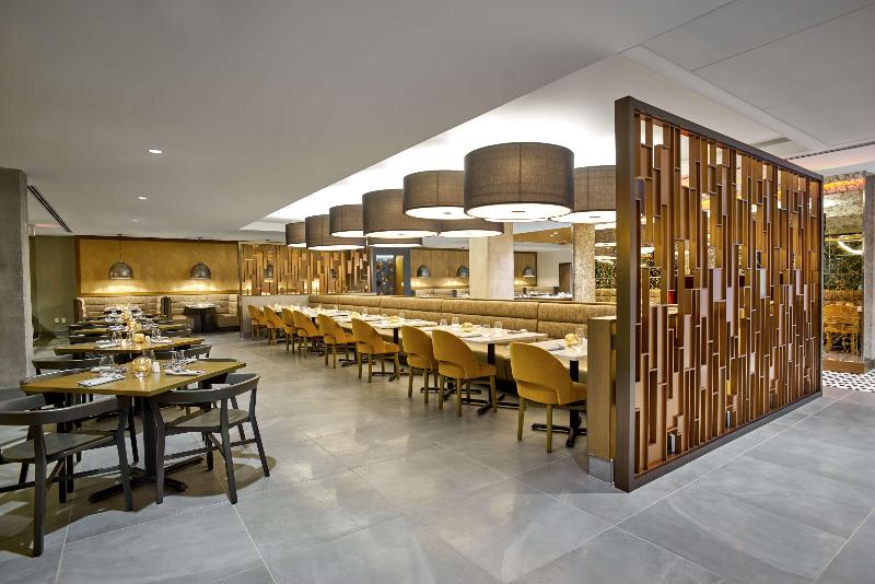 هتل Hilton Des Moines Downtown