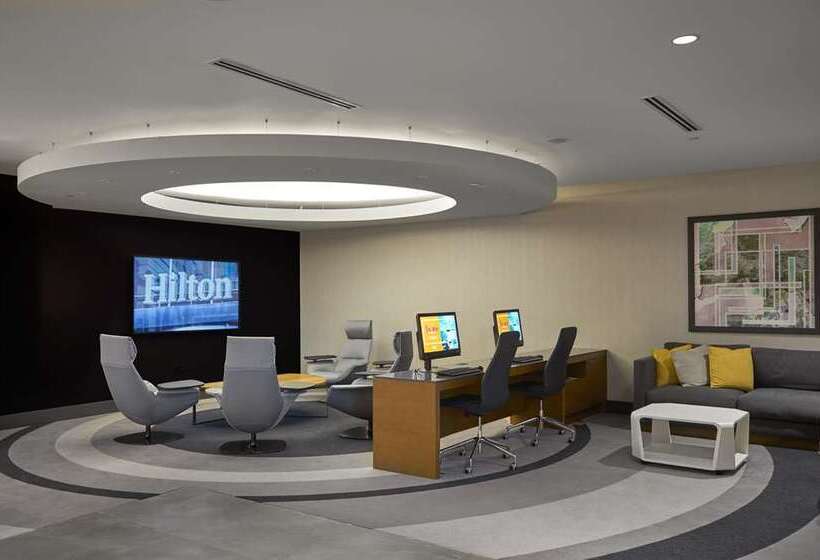 호텔 Hilton Des Moines Downtown