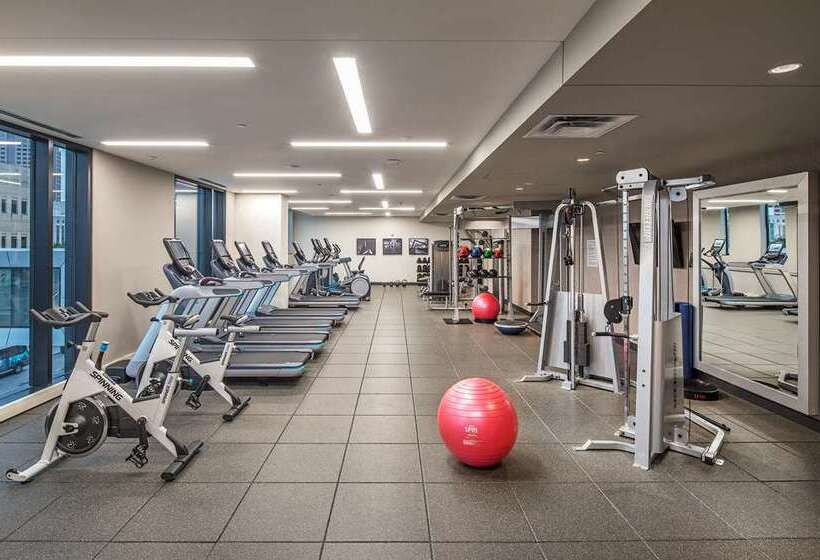 호텔 Hilton Des Moines Downtown