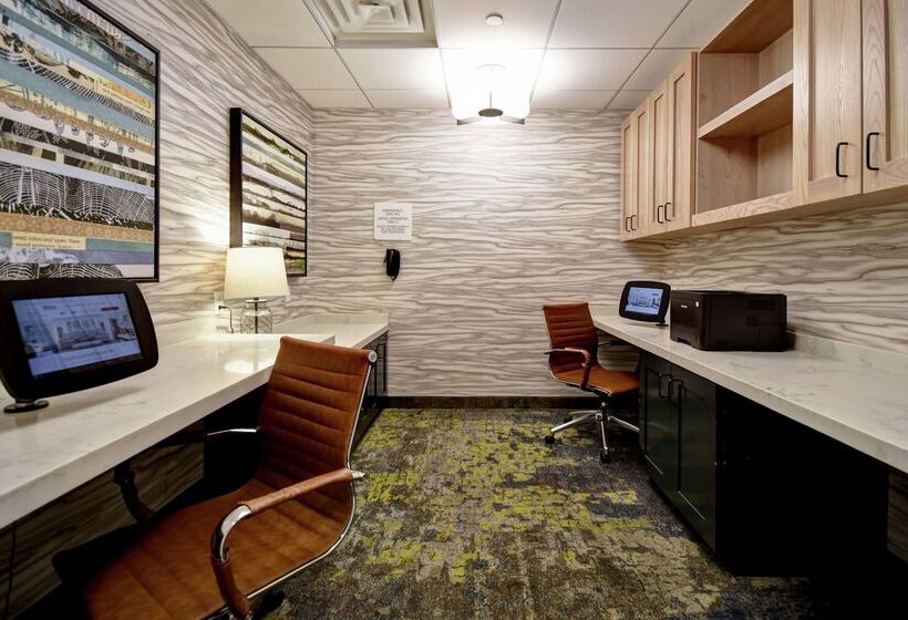 فندق Hilton Garden Inn Jackson