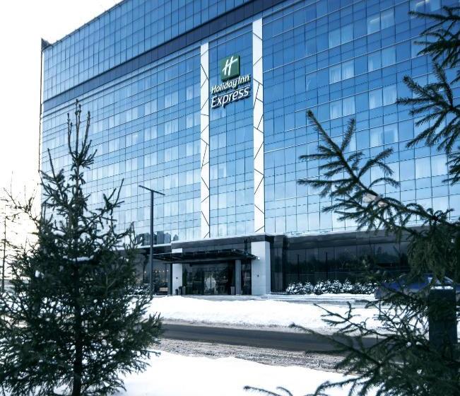 בית מלון כפרי Holiday Inn Express Moscow  Sheremetyevo Airport, An Ihg