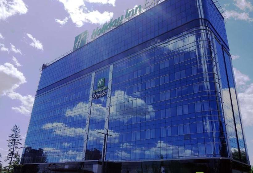 בית מלון כפרי Holiday Inn Express Moscow  Sheremetyevo Airport, An Ihg