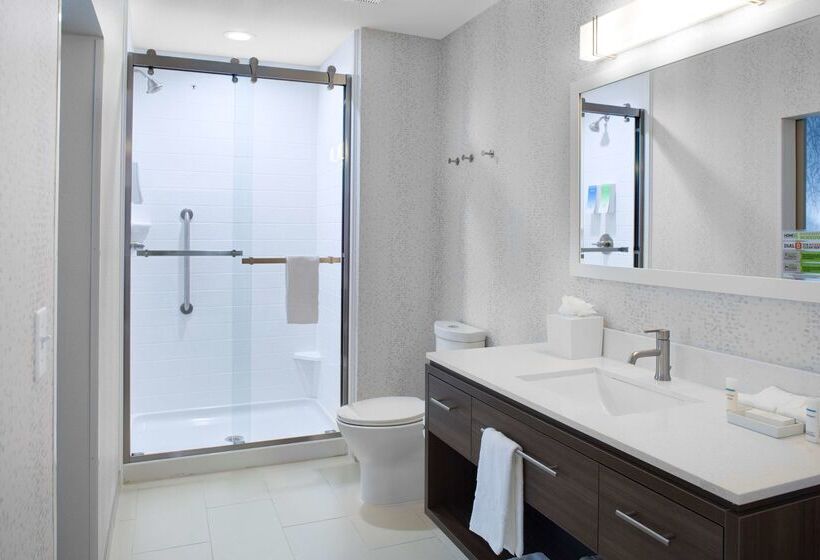 هتل Home2 Suites By Hilton Lake Charles, La